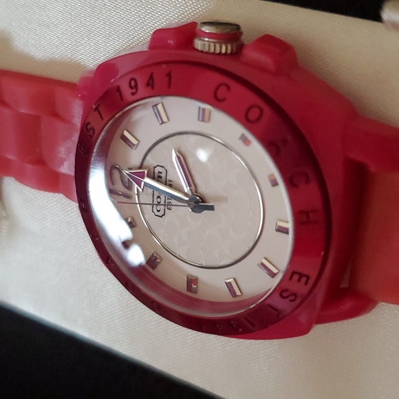 Coach Boyfriend Pink Wristwatch - Picture 3 of 8